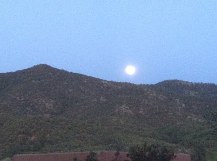 Moonrise over Santa Fe / photo: Maia Duerr